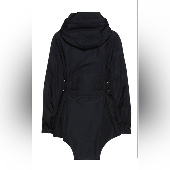 BURBERRY limited edition 
Full-length jacket
$ 3,827.00 
COLOR: BLACK - Picture 15 of 16